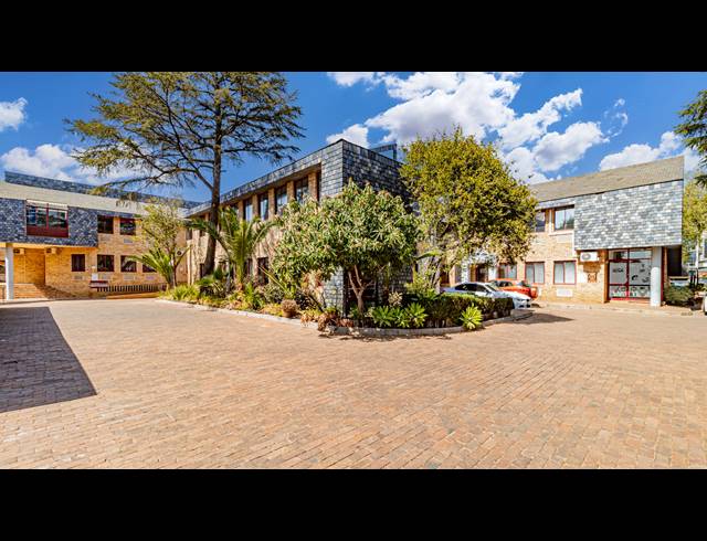 154M² OFFICE TO LET IN FERNDALE